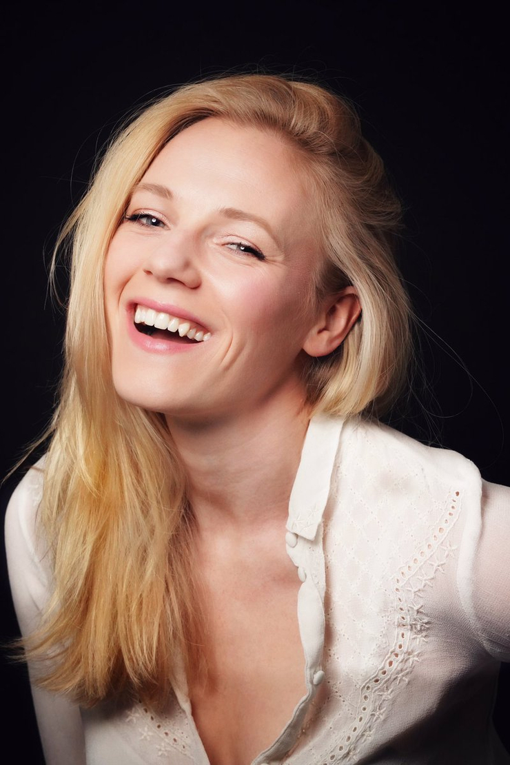 Emma Bell Emma Bell