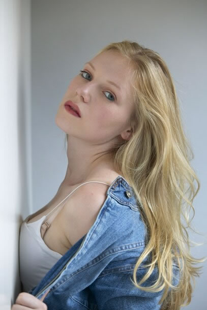 Emma Bell Emma Bell